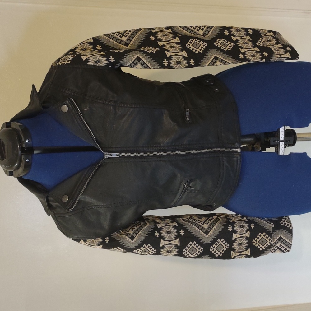 Vegan lather jacket with brocade sleeves